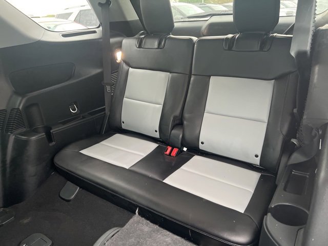 Used 2023 Ford Explorer XLT w/ Equipment Group 202A image 7