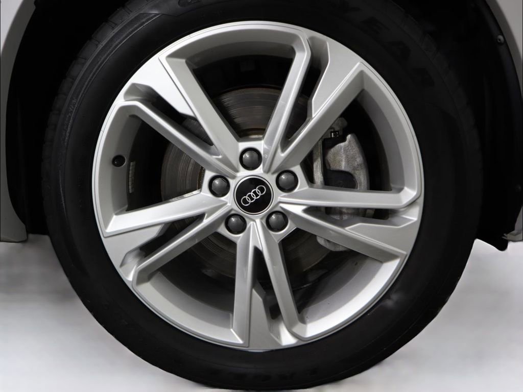 Certified 2023 Audi Q3 2.0T Premium Plus image 32