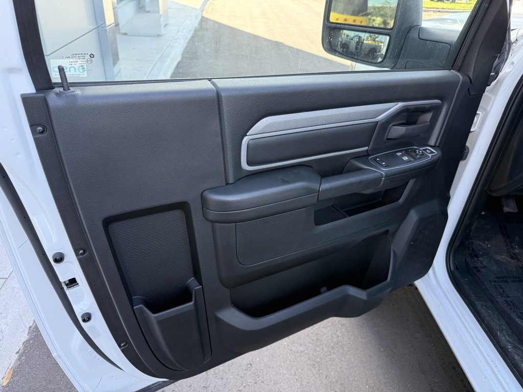 Used 2024 RAM 3500 Tradesman image 13
