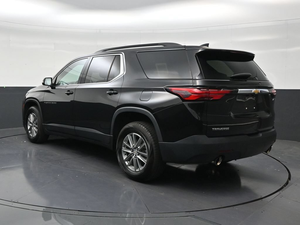 Used 2023 Chevrolet Traverse LT FWD image 3
