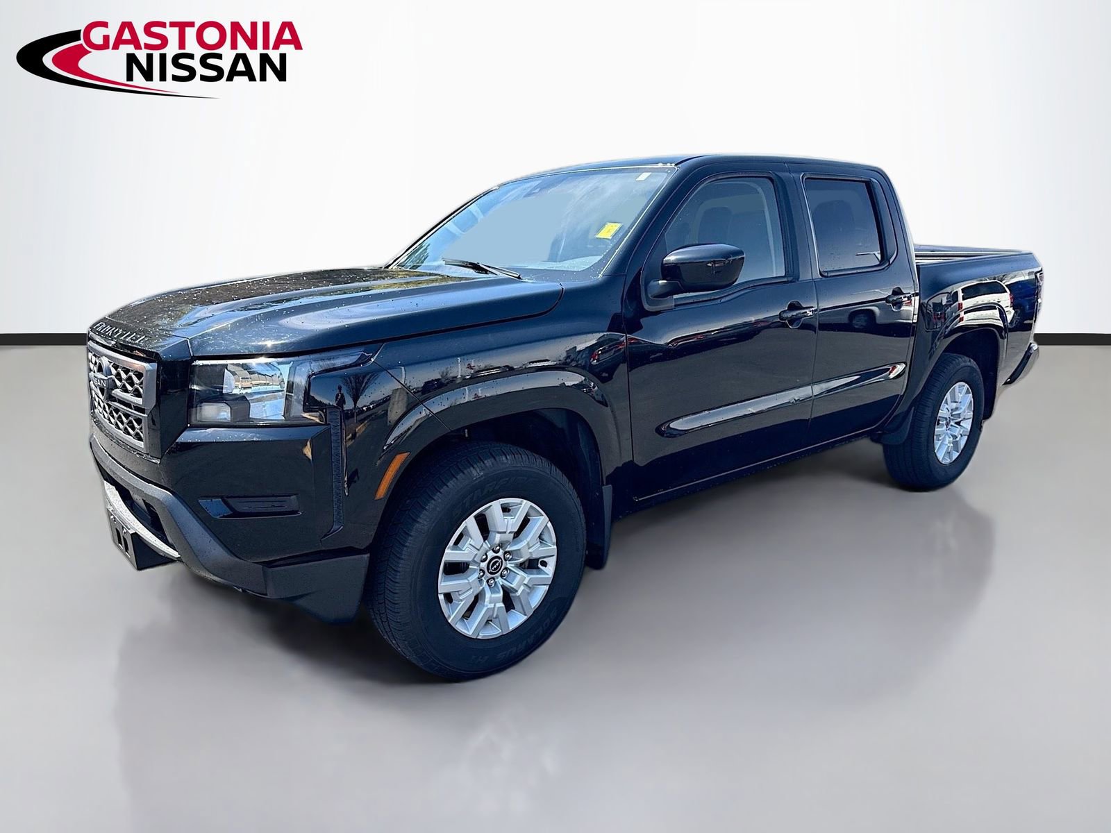 Used 2022 Nissan Frontier SV w/ Technology Package image 3