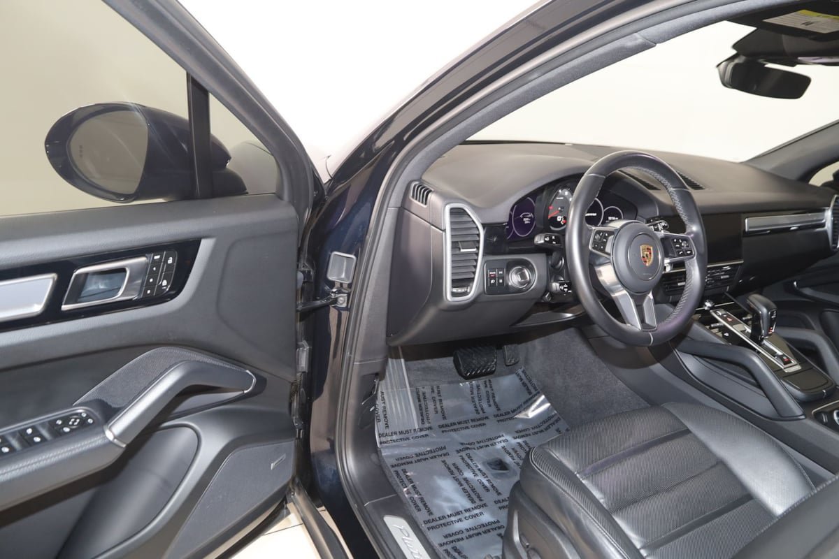 Used 2023 Porsche Cayenne Platinum Edition AWD/4WD image 55