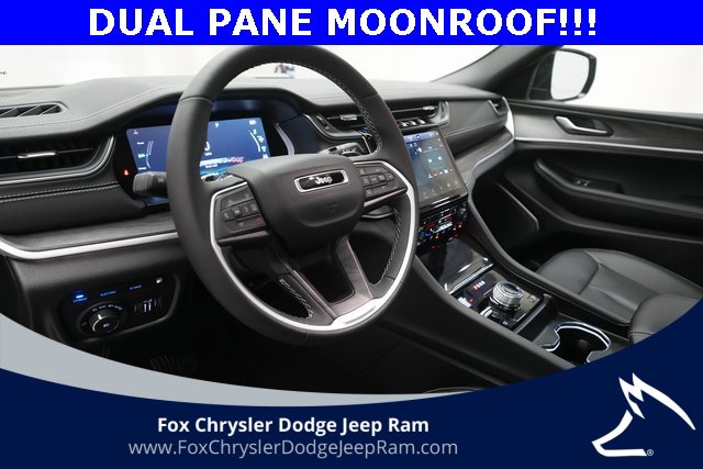 Used 2025 Jeep Grand Cherokee Limited 4xe image 8