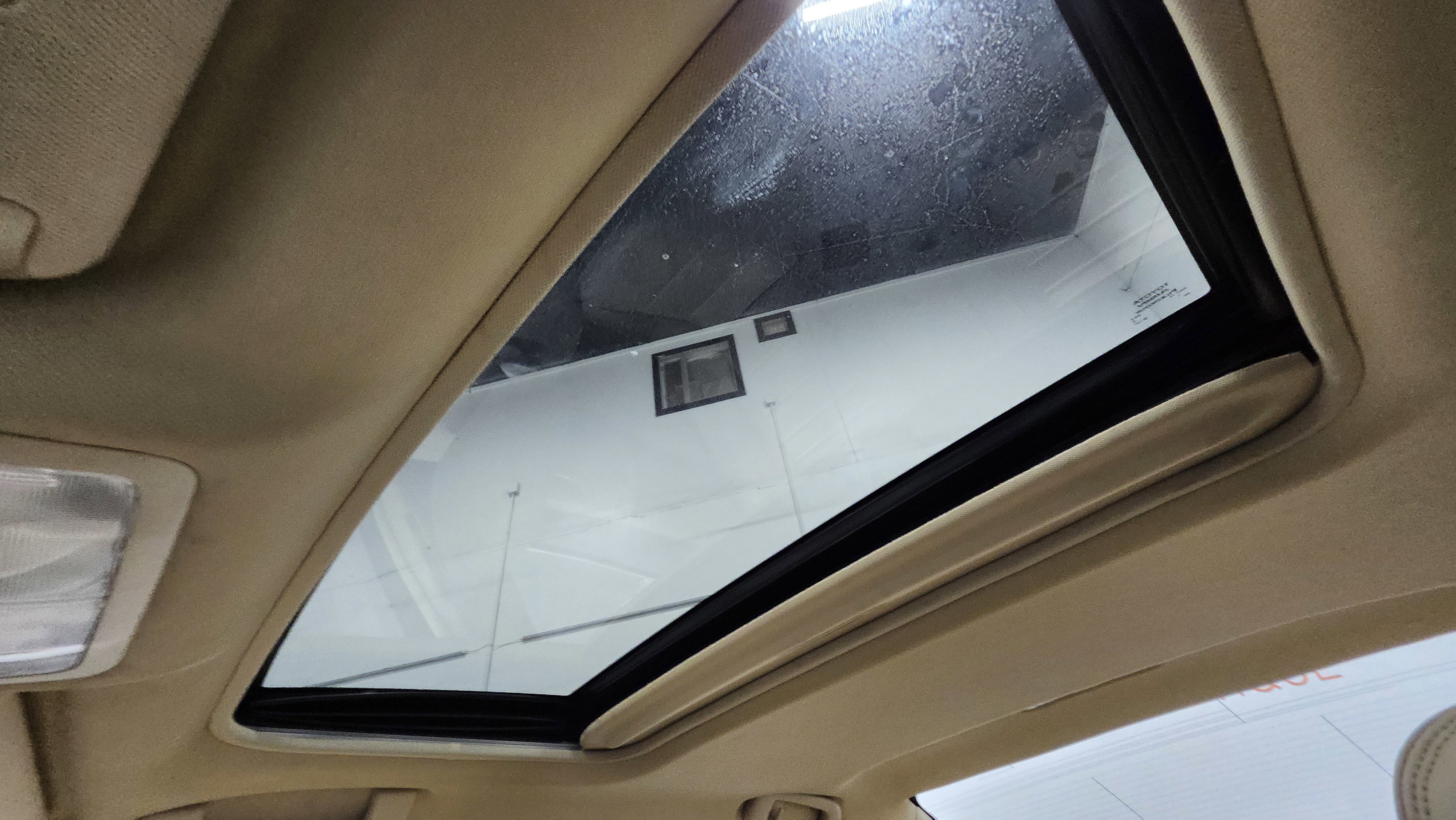 Used 2015 Toyota Camry XLE image 2