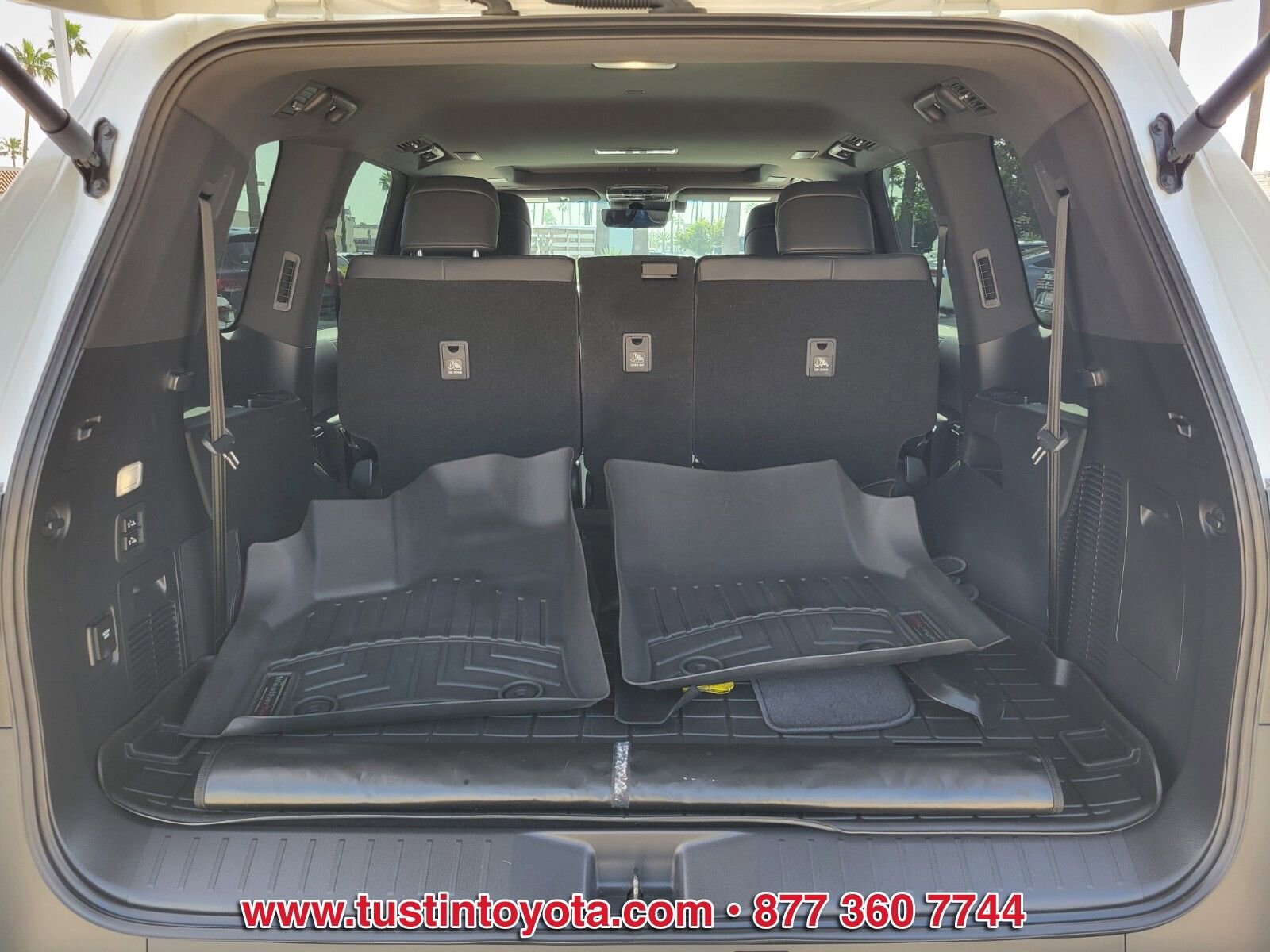 Used 2024 Lexus LX 600 600 Premium w/ Interior Upgrade Package image 13