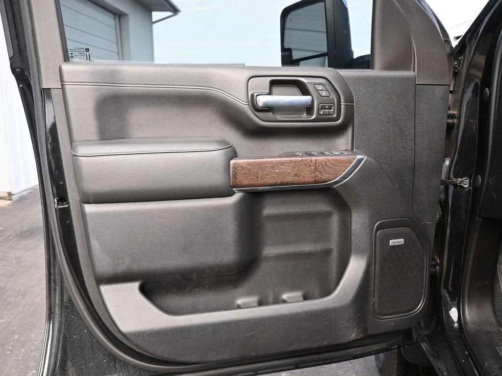 Used 2021 GMC Sierra 2500 Denali w/ Denali Black Diamond Edition image 21