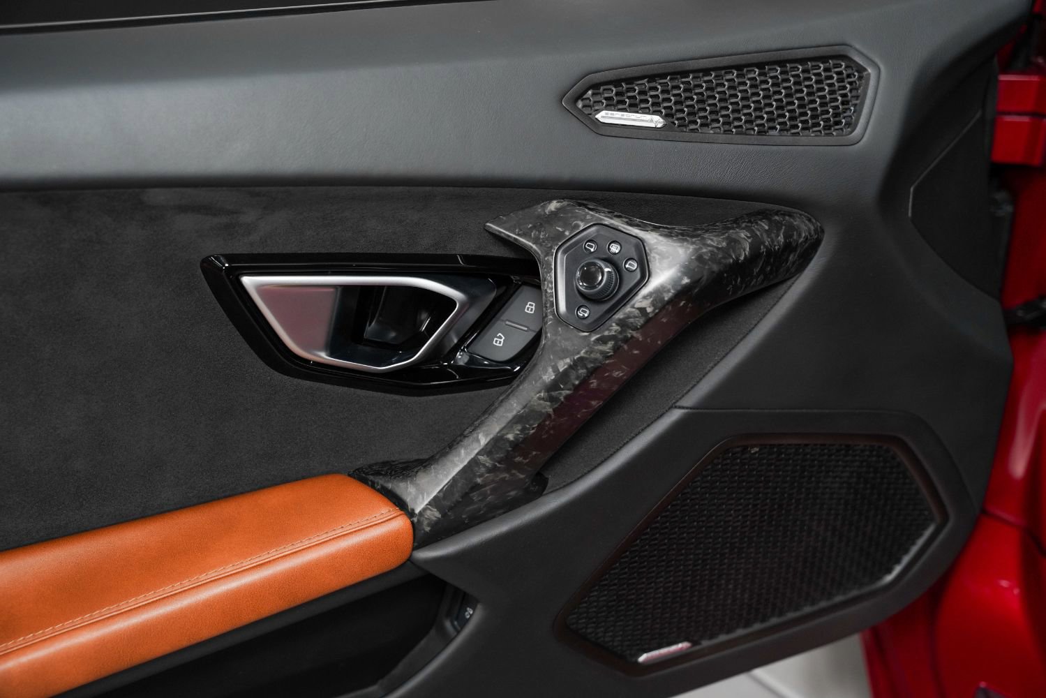 Used 2021 Lamborghini Huracan EVO image 37