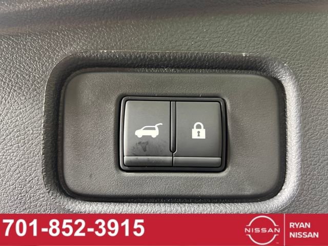 New 2025 Nissan Pathfinder Platinum w/ Cargo Package image 8