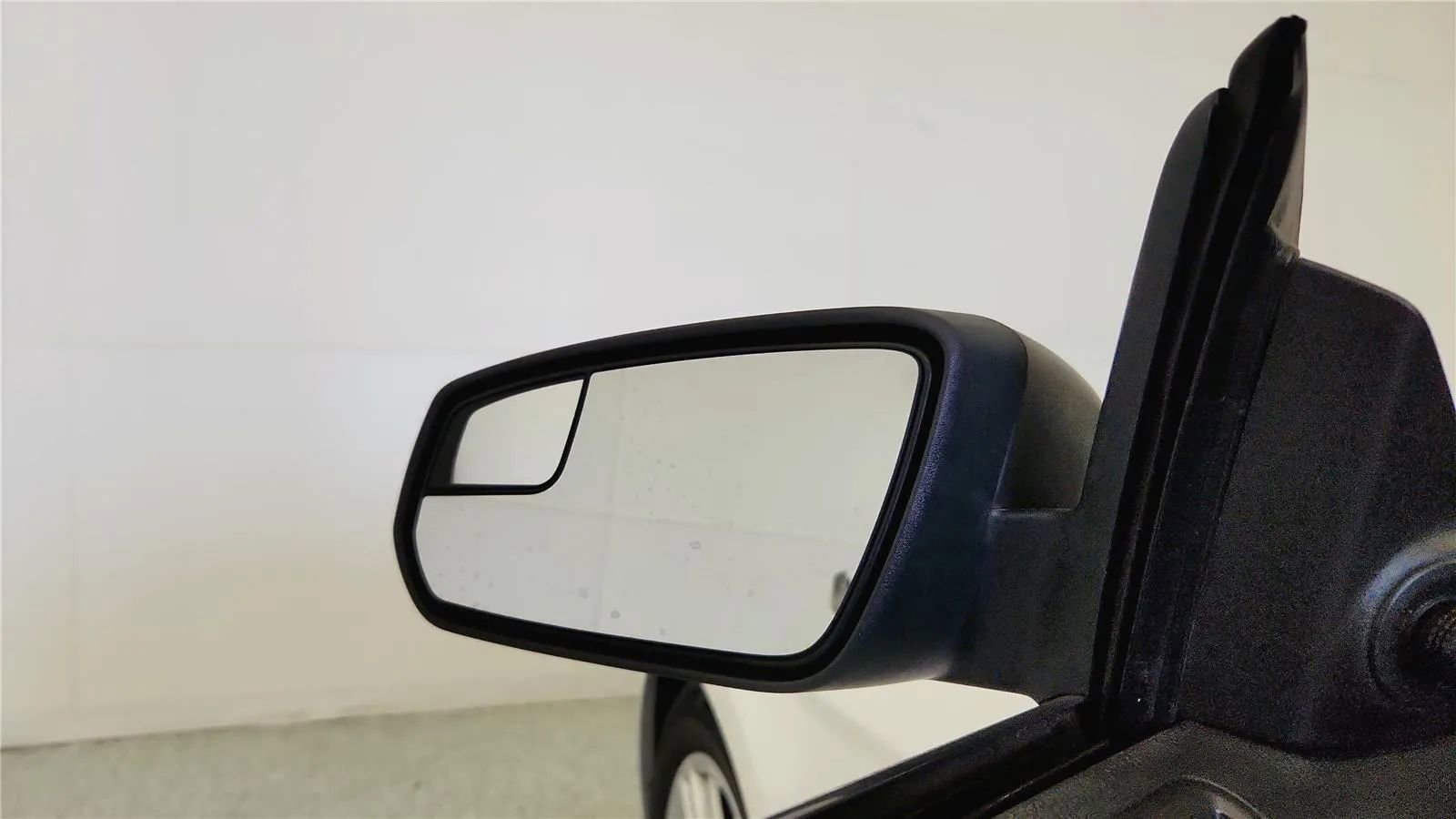 Used 2013 Ford Mustang Convertible RWD image 25