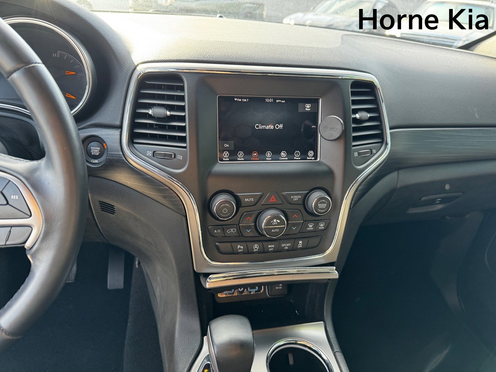 Used 2021 Jeep Grand Cherokee Laredo image 17