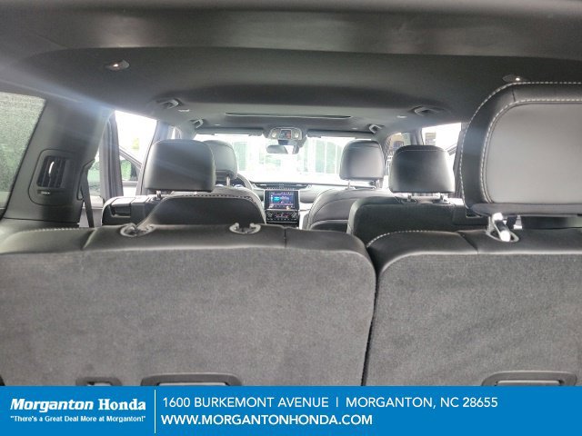 Used 2025 Jeep Grand Cherokee L Altitude RWD image 17
