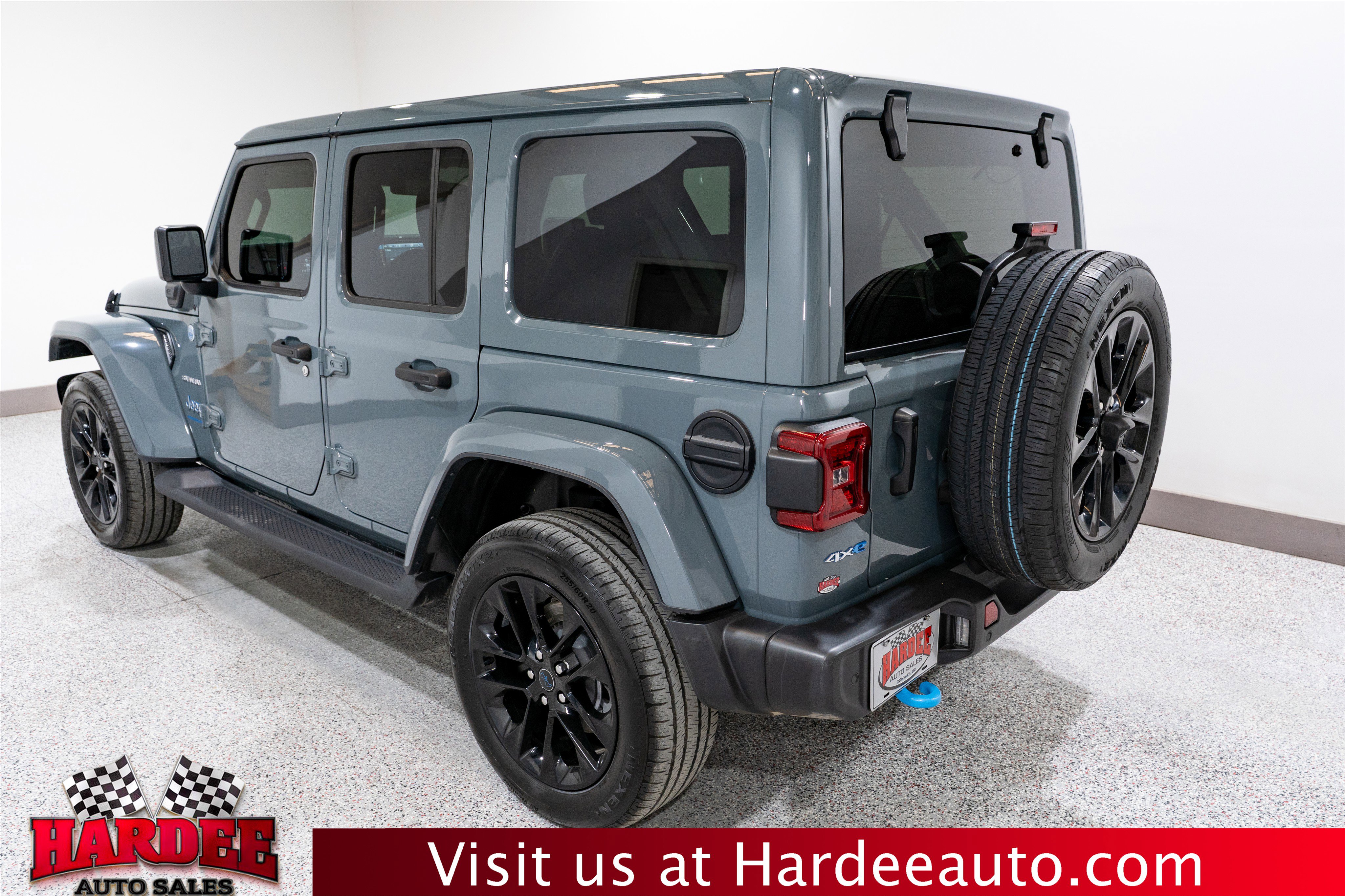 Used 2024 Jeep Wrangler Sahara w/ Safety Group AWD/4WD image 3