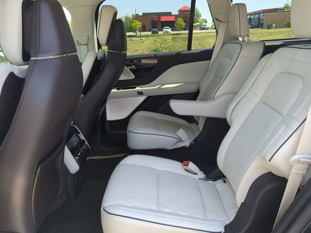 Used 2024 Lincoln Aviator Black Label w/ Dynamic Handling Package AWD/4WD image 13