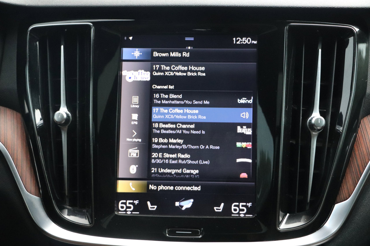 Used 2021 Volvo V60 T5 Cross Country w/ Advanced Package image 30