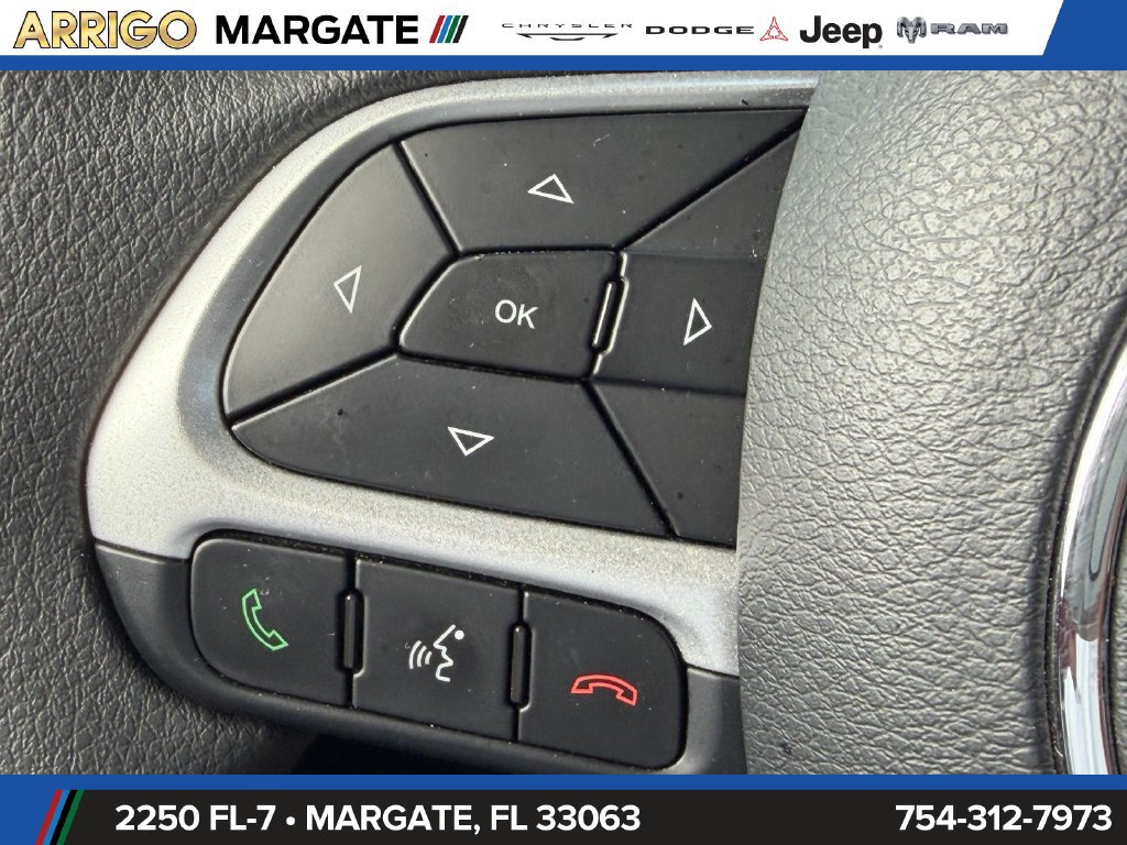 Certified 2023 Jeep Renegade Latitude AWD/4WD image 28