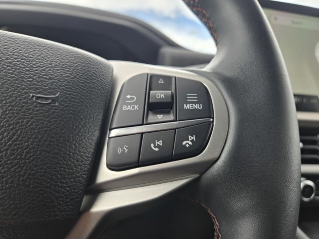 Certified 2025 Ford Explorer Active AWD/4WD image 19
