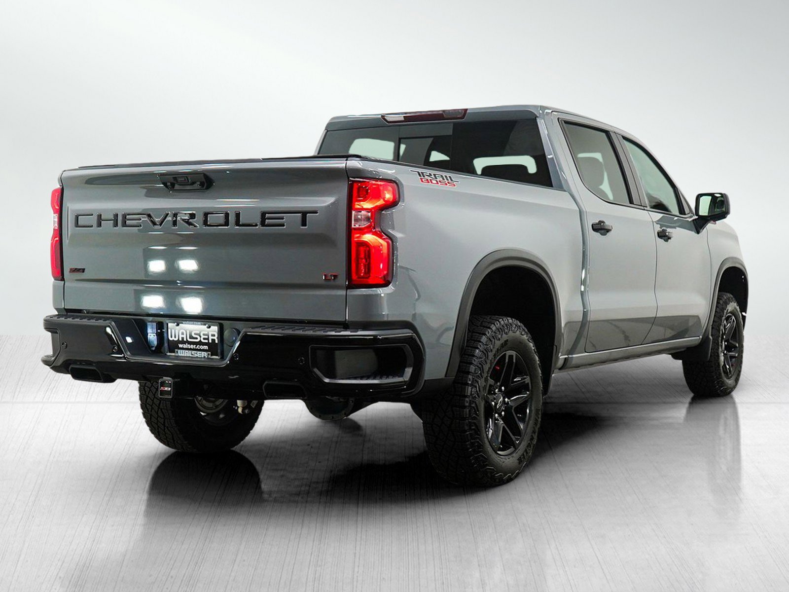 Used 2024 Chevrolet Silverado 1500 LT Trail Boss w/ LT Trail Boss Premium Package AWD/4WD image 5