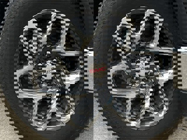 Used 2023 GMC Sierra 1500 SLT w/ SLT Premium Plus Package image 10