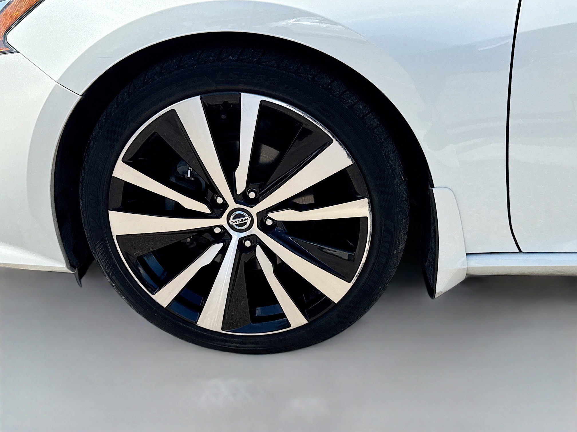 Used 2020 Nissan Altima 2.5 Platinum image 39