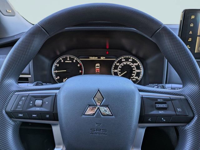 New 2026 Mitsubishi Outlander ES image 28