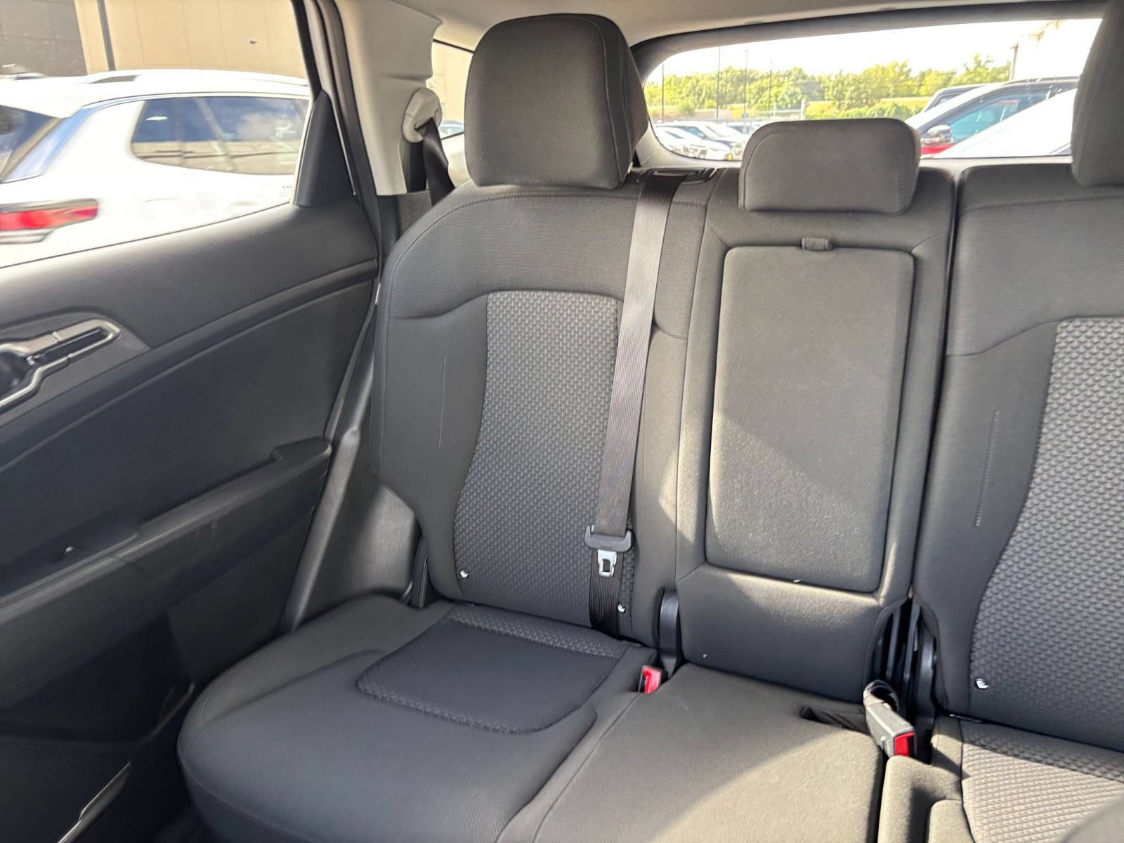 Used 2025 Kia Sportage LX FWD image 37