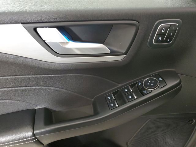 Used 2023 Ford Escape Platinum w/ Premium Technology Package image 21