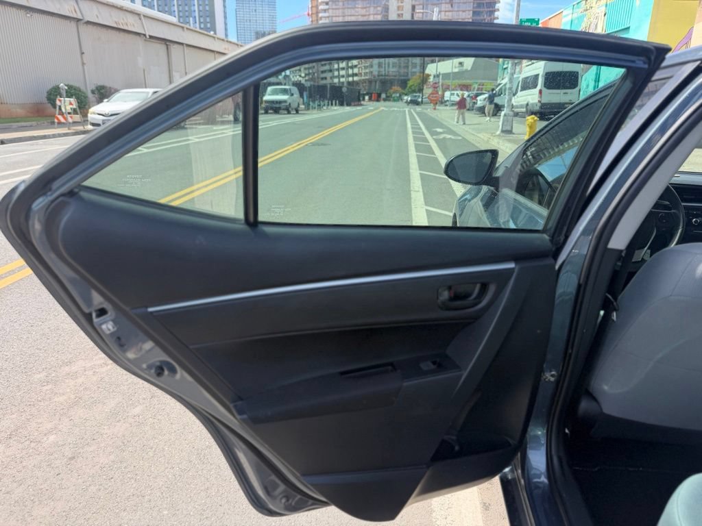 Used 2015 Toyota Corolla L FWD image 9