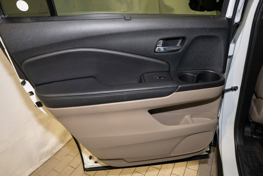 Used 2021 Honda Pilot Elite image 14