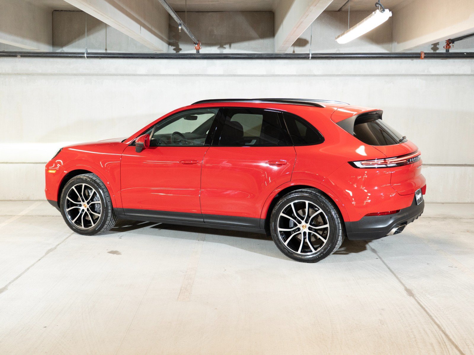 Certified 2024 Porsche Cayenne AWD/4WD image 3