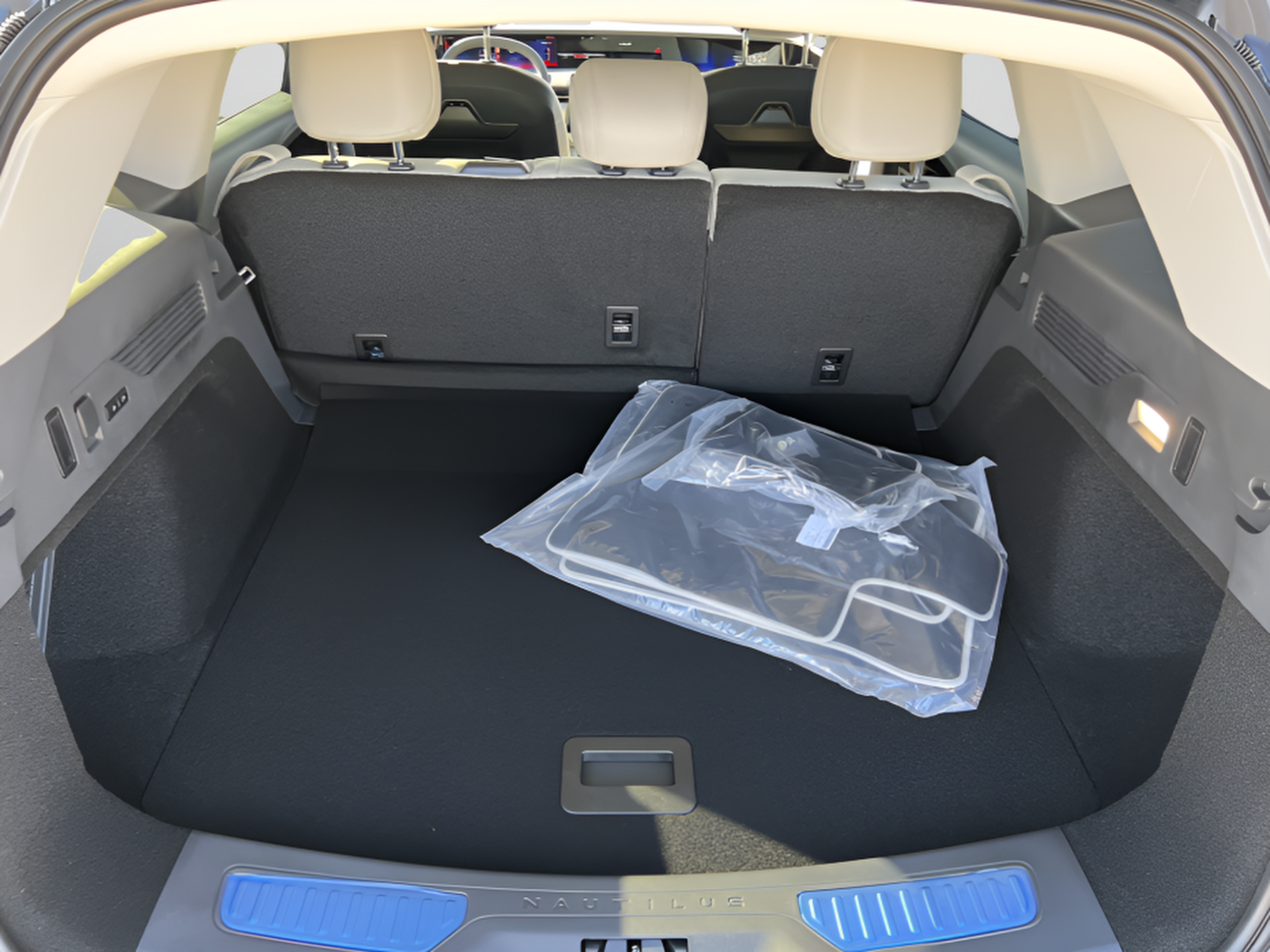 New 2026 Lincoln Nautilus Premier AWD/4WD image 27