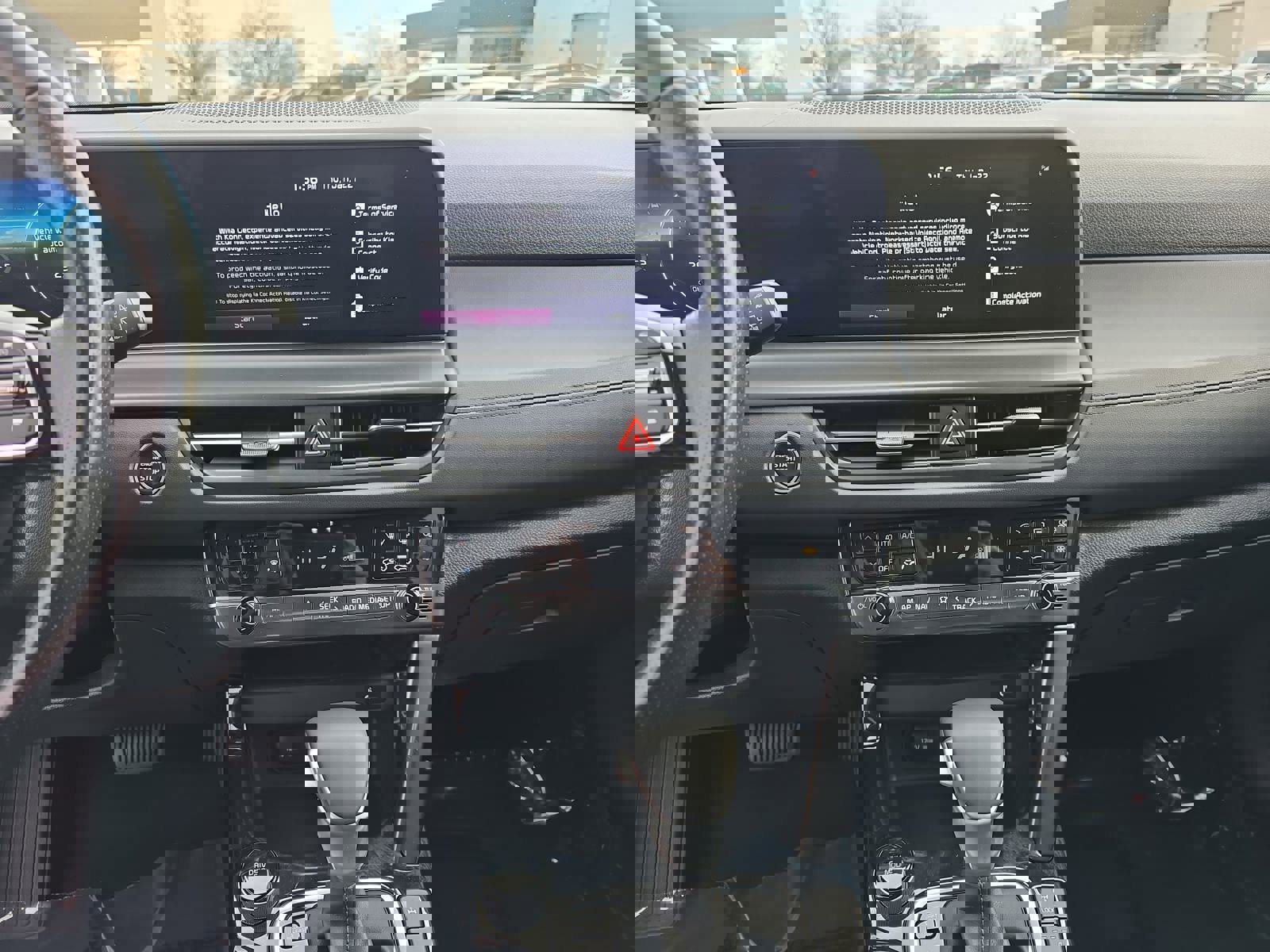 Used 2024 Kia Seltos SX w/ SX Sunroof Package image 21