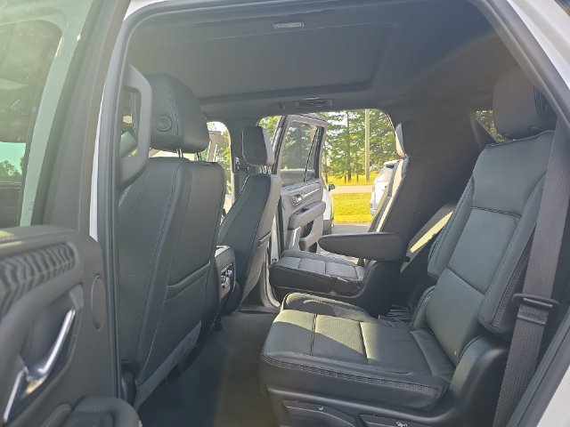 Used 2024 GMC Yukon Denali AWD/4WD image 16