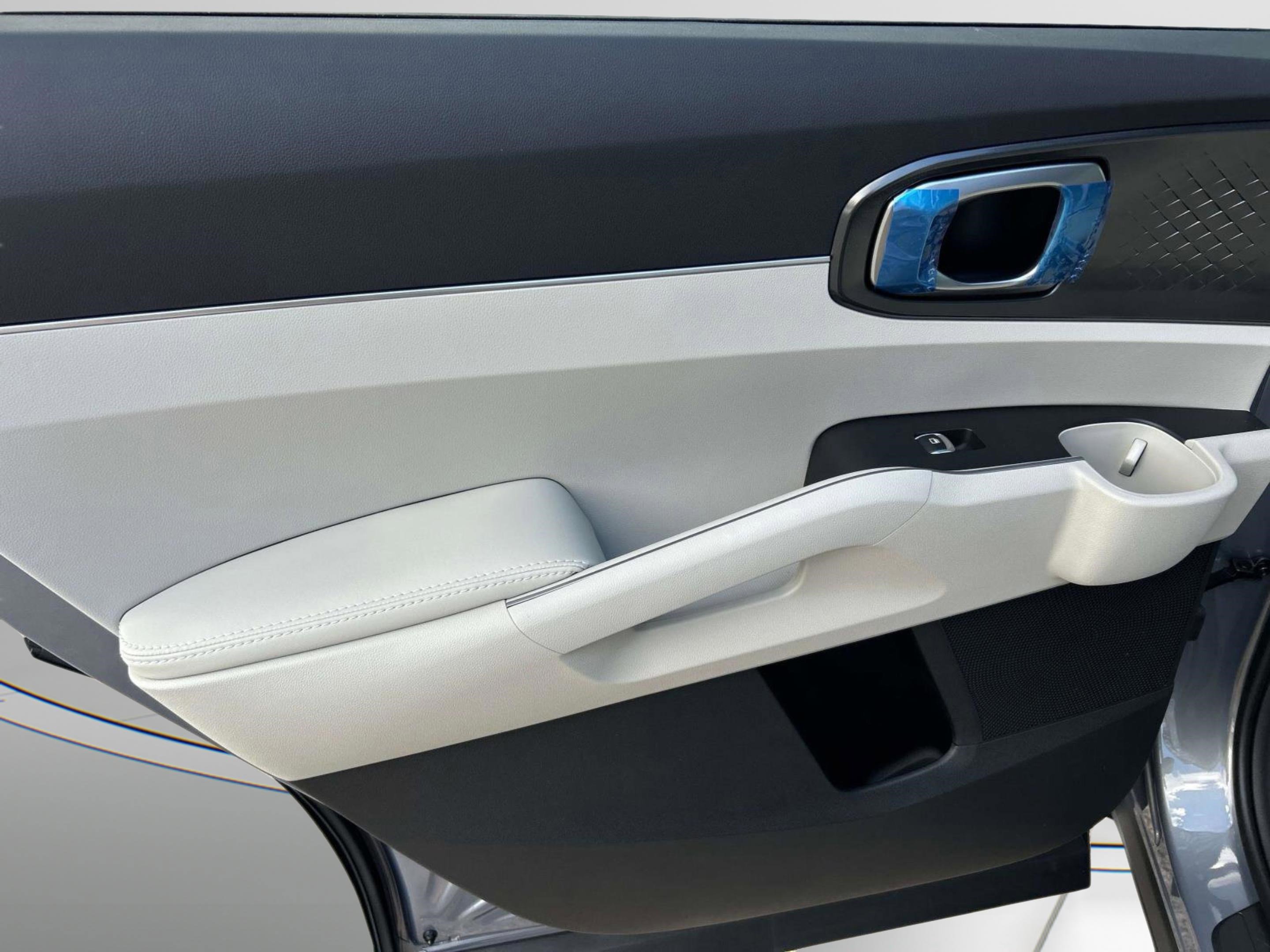 New 2025 Kia Sorento S w/ Panoramic Sunroof Package image 18