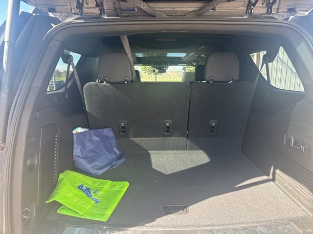 Used 2023 Chevrolet Suburban RST w/ Luxury Package AWD/4WD image 10