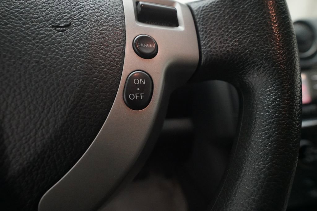 Used 2012 Nissan Rogue SV image 20