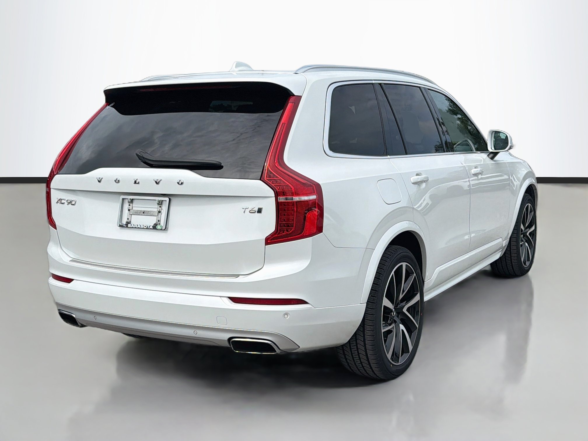 Used 2020 Volvo XC90 T6 Momentum w/ Protection Package Premier AWD/4WD image 5