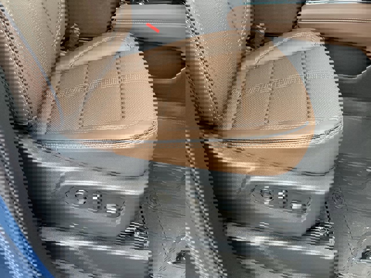 New 2025 Chevrolet Suburban High Country image 15