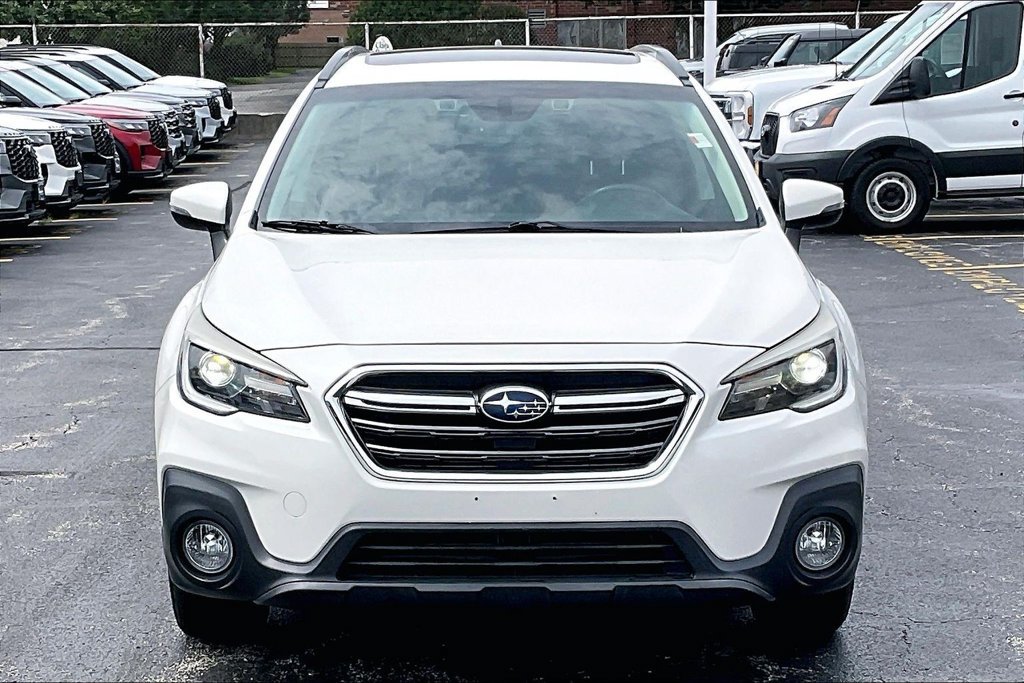 Used 2019 Subaru Outback 2.5i Touring AWD/4WD image 2