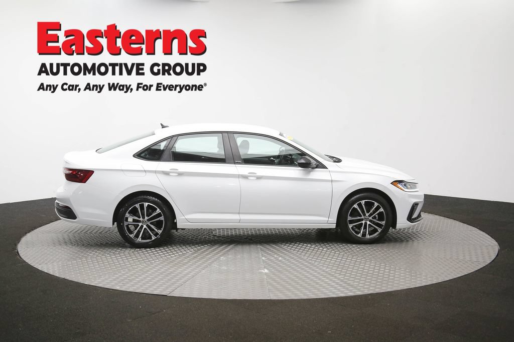 Used 2025 Volkswagen Jetta Sport FWD image 43