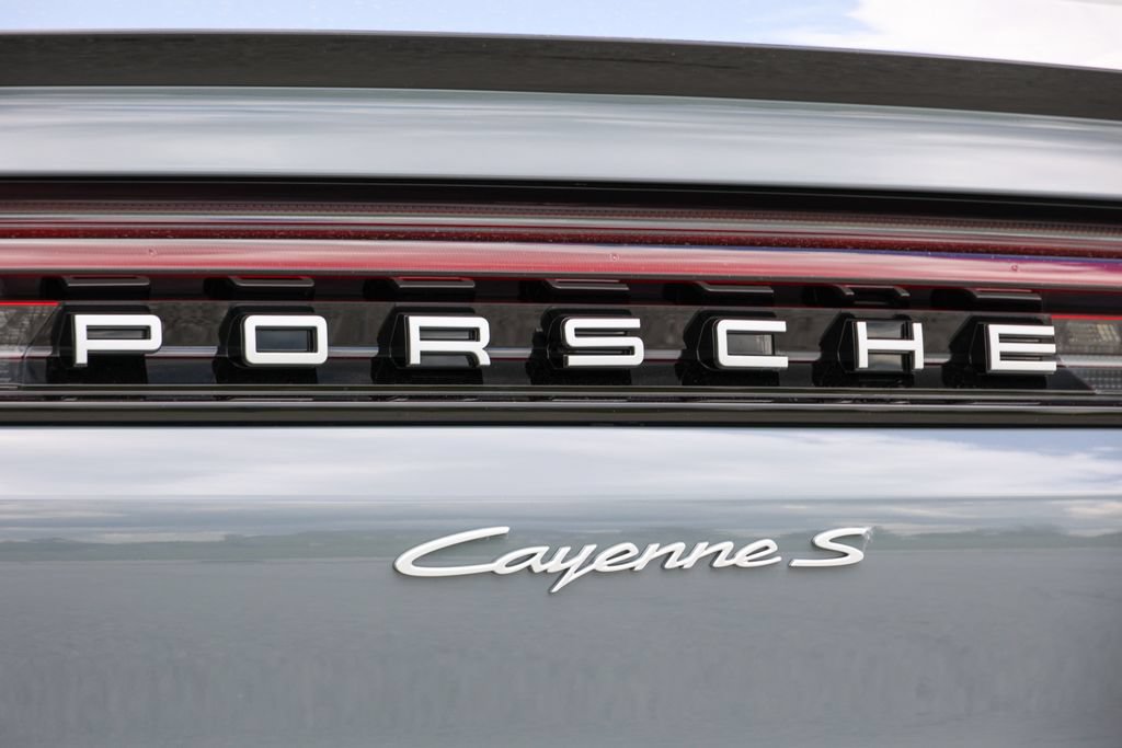 New 2026 Porsche Cayenne S AWD/4WD image 23
