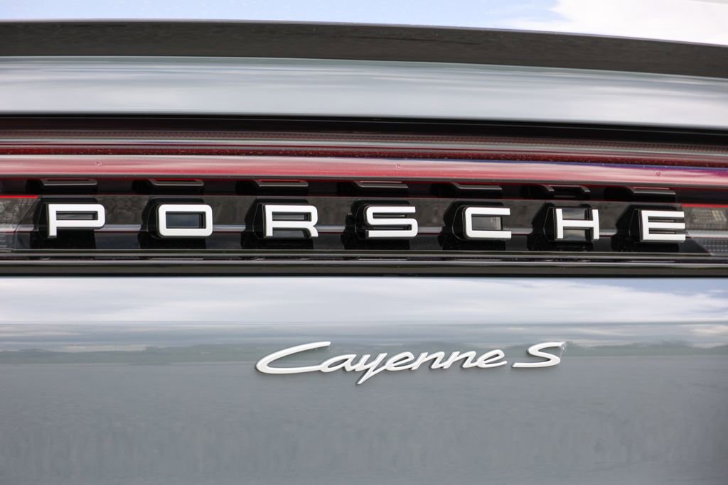 New 2026 Porsche Cayenne S AWD/4WD image 23