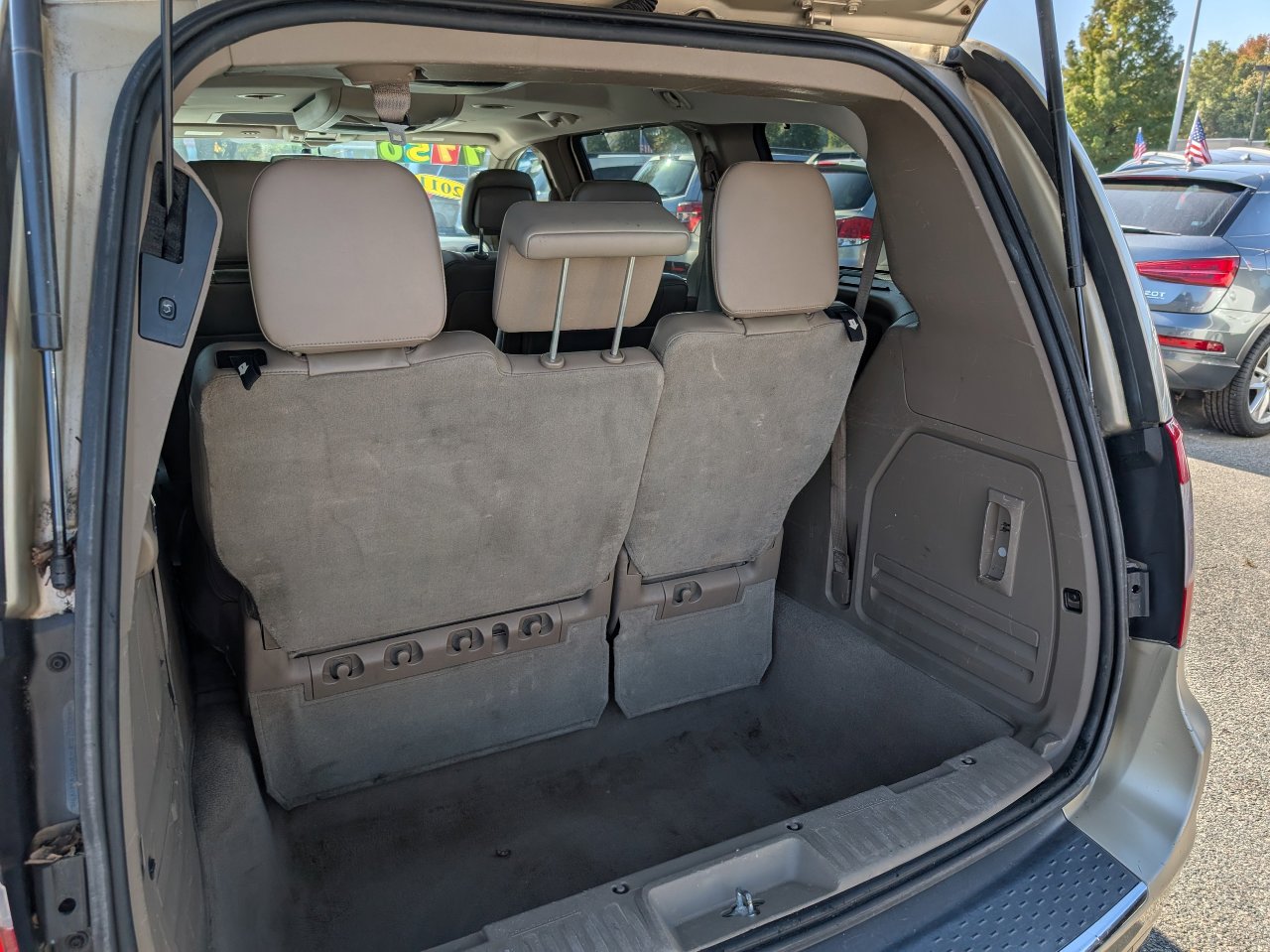 Used 2011 Chrysler Town & Country Limited w/ Trailer Tow Group image 5