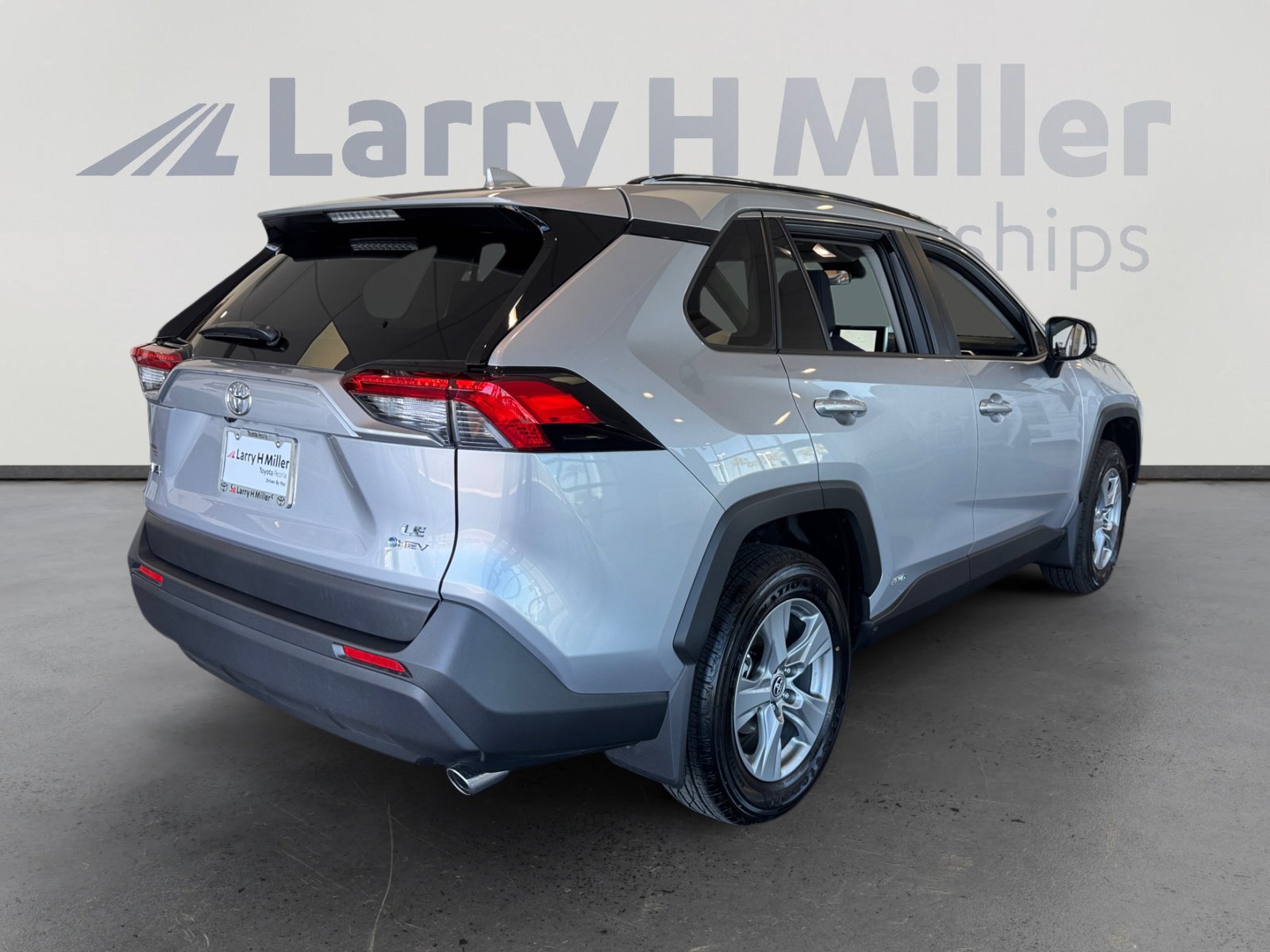 Certified 2025 Toyota RAV4 LE image 5