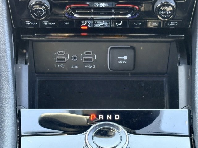 Used 2023 Jeep Grand Cherokee L Laredo image 15