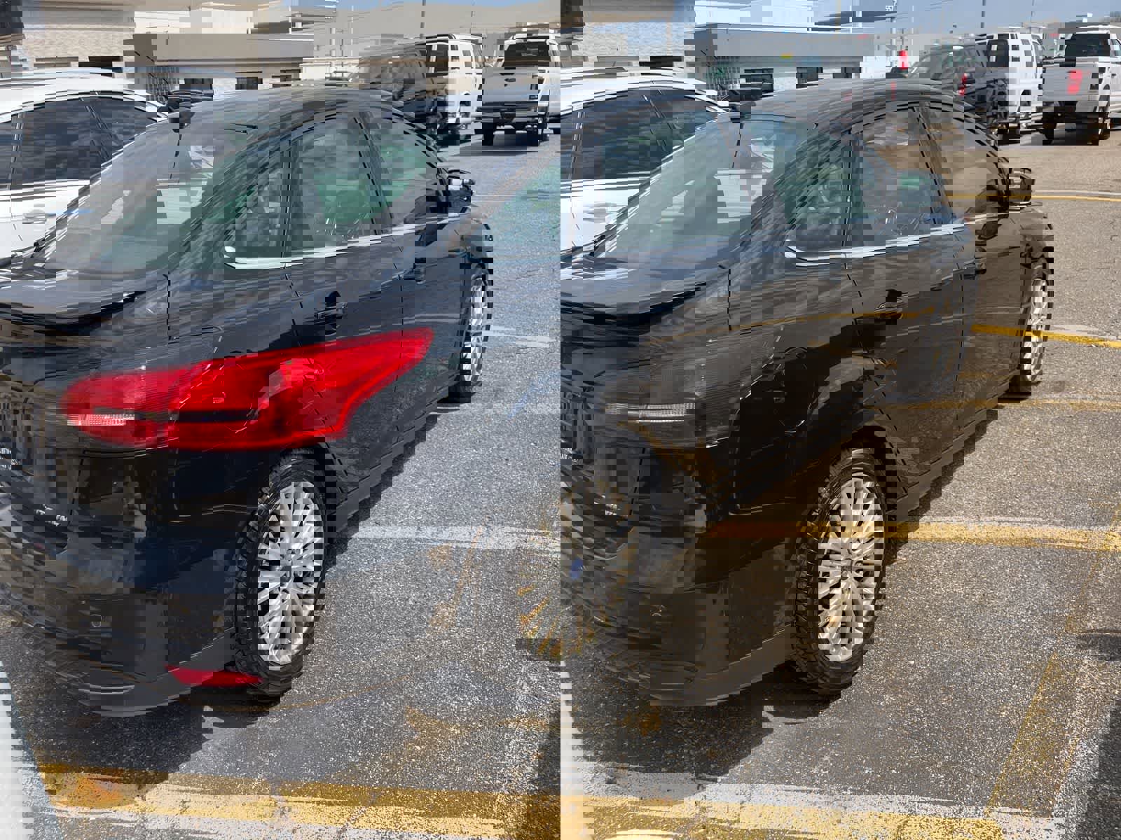 Used 2017 Ford Focus Titanium FWD image 15