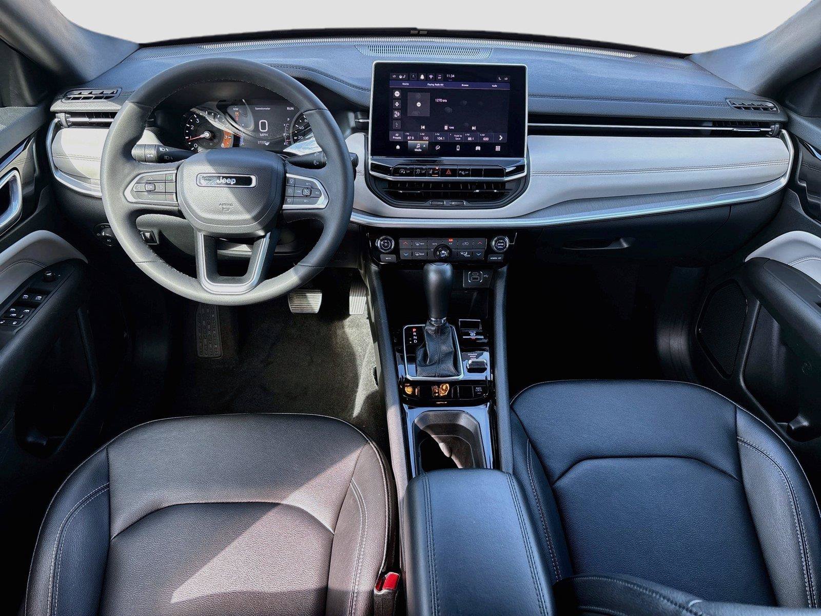 Certified 2025 Jeep Compass Limited AWD/4WD image 30