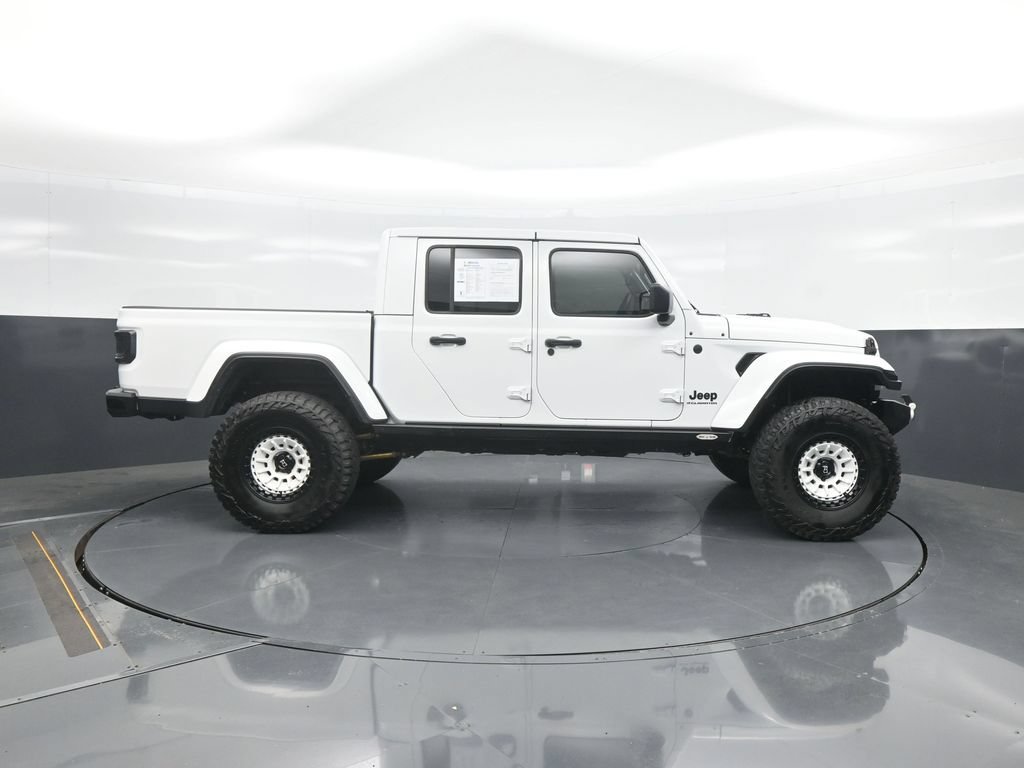 Used 2024 Jeep Gladiator Sport AWD/4WD image 8
