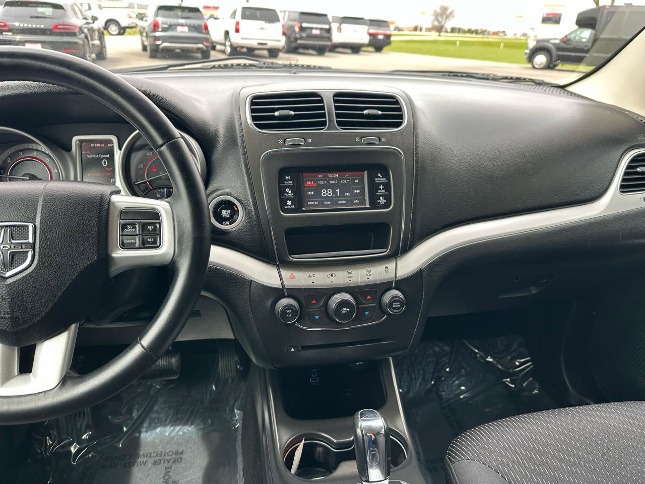 Used 2017 Dodge Journey SE w/ Flexible Seating Group FWD image 12