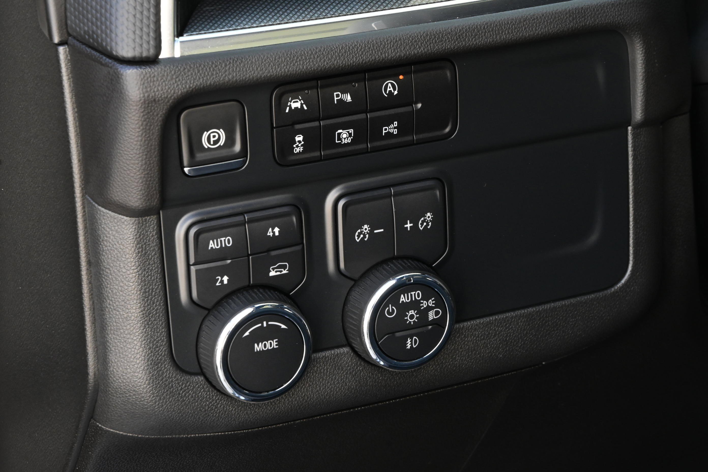 Used 2025 Chevrolet Tahoe RST w/ Comfort Package image 26