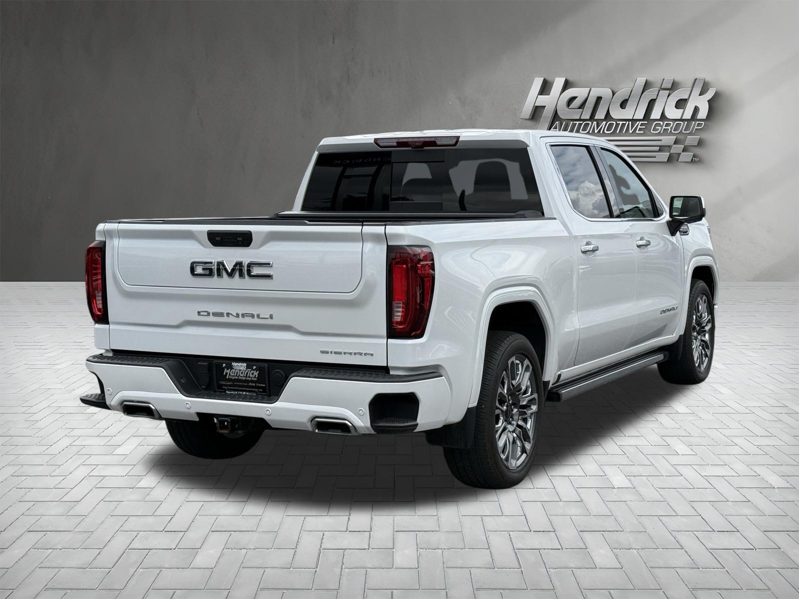 Used 2024 GMC Sierra 1500 Denali Ultimate AWD/4WD image 10